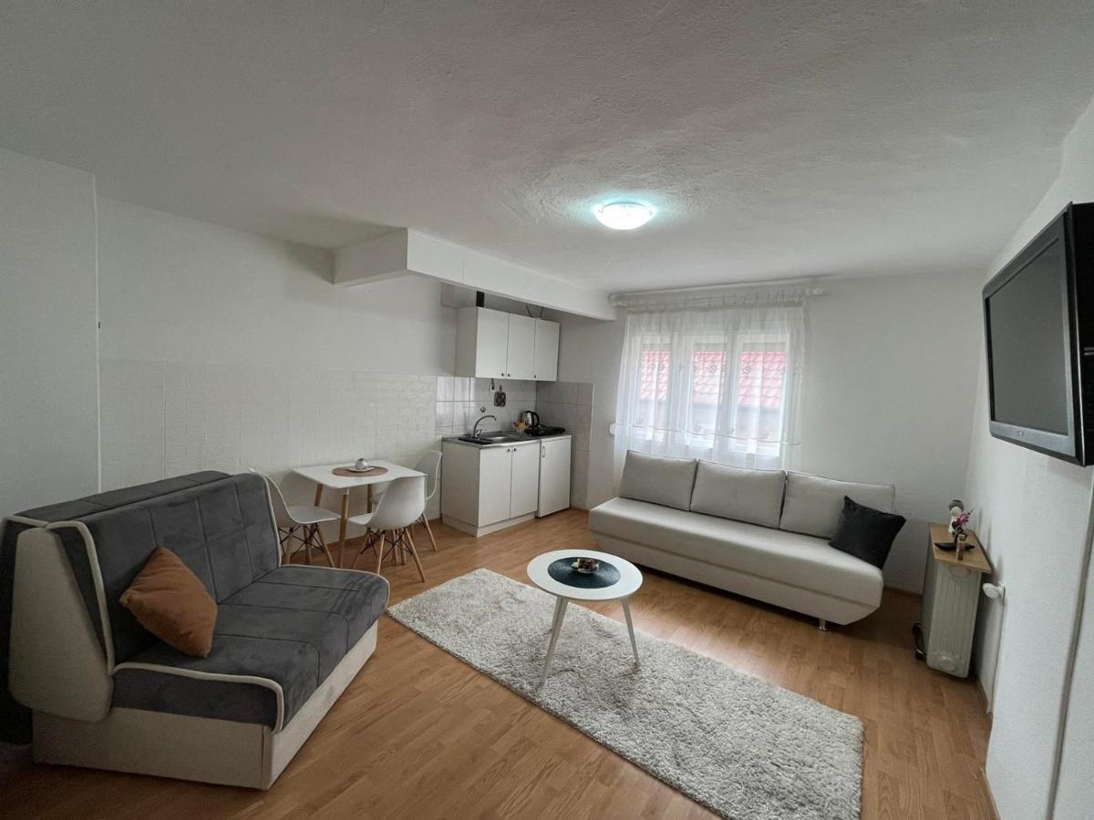 Sunlight Apartments โมสตาร์ ภายนอก รูปภาพ