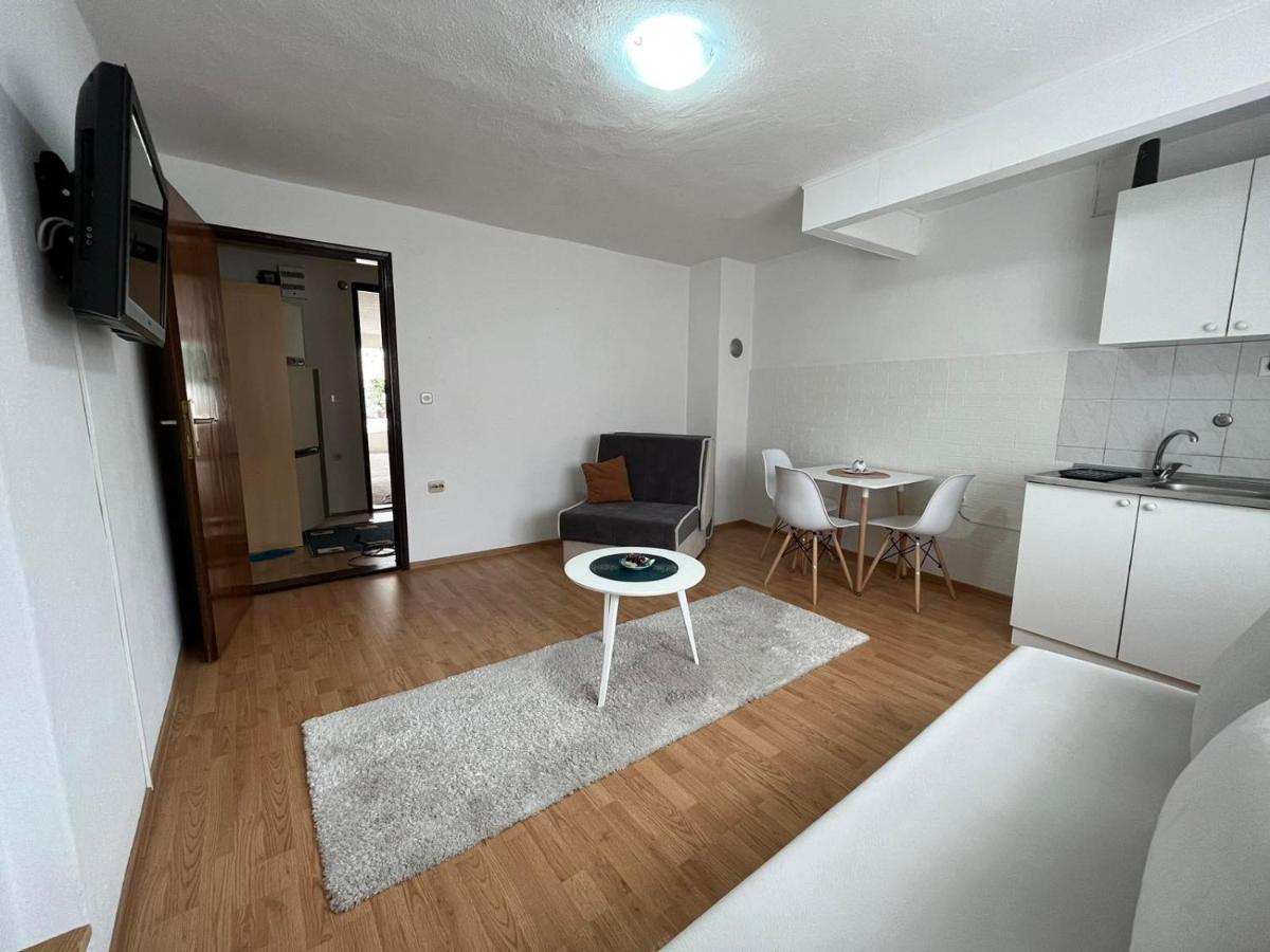 Sunlight Apartments โมสตาร์ ภายนอก รูปภาพ